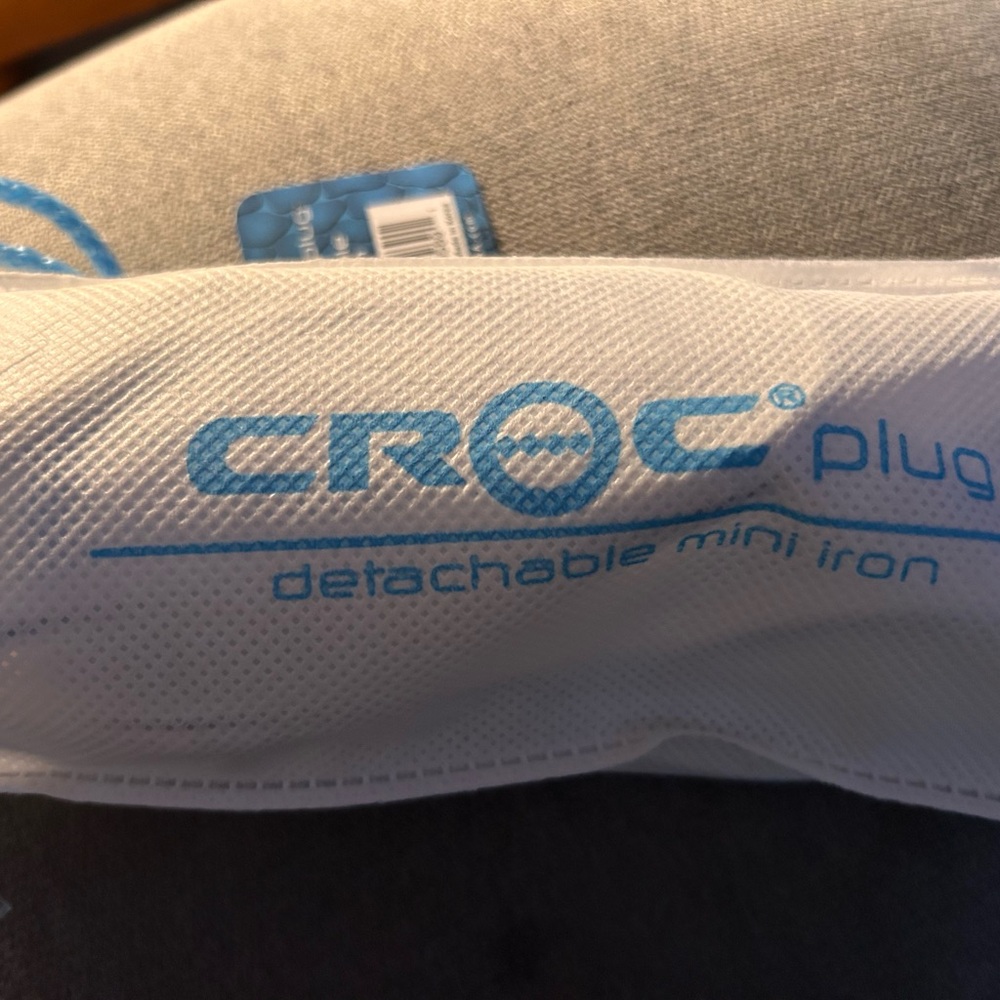 CROC Detachable Mini Iron in White and Blue